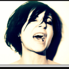 Singer shwoing teeth tongue and lips in pronunciation